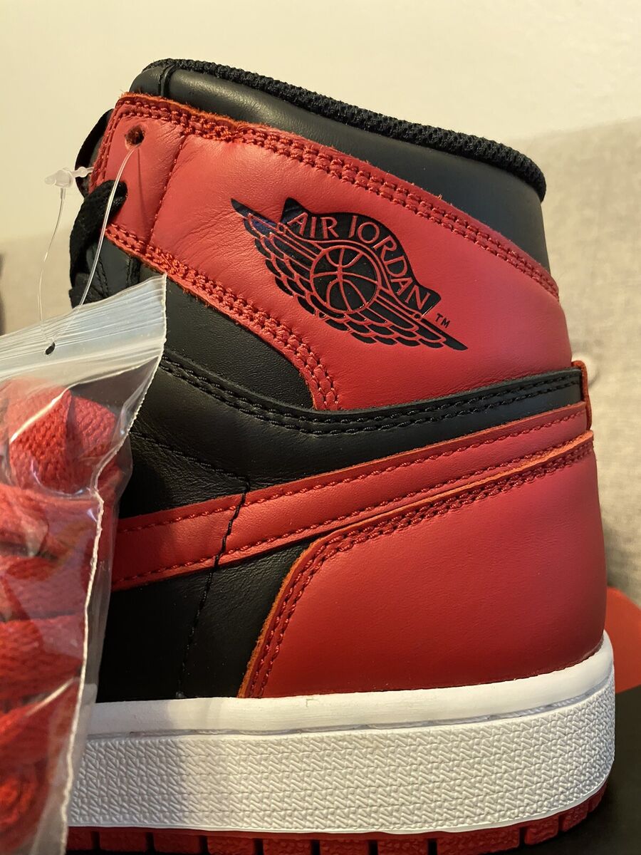 Air Jordan 1 Retro High OG High 'Bred' 2013 (Size 8.5 Brand Air Jordan 1 Retro High OG High 'Bred' 2013 (Size 8.5 Brand