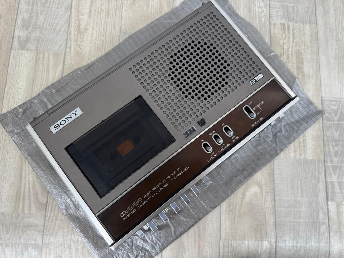 Sony TC-2850SD Vintage Portable Stereo Cassette Recorder Player