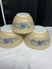 Vintage PYREX Homestead Nesting Mixing Bowls(401) 750ml & 2 (402) 1.5 l 3 in Set