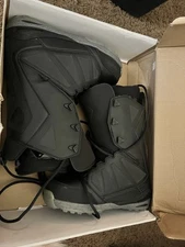32 Snowboard Boots Size 10 Men’s