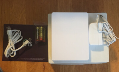 Iris Smart Hub Home Security 9402-L1      1