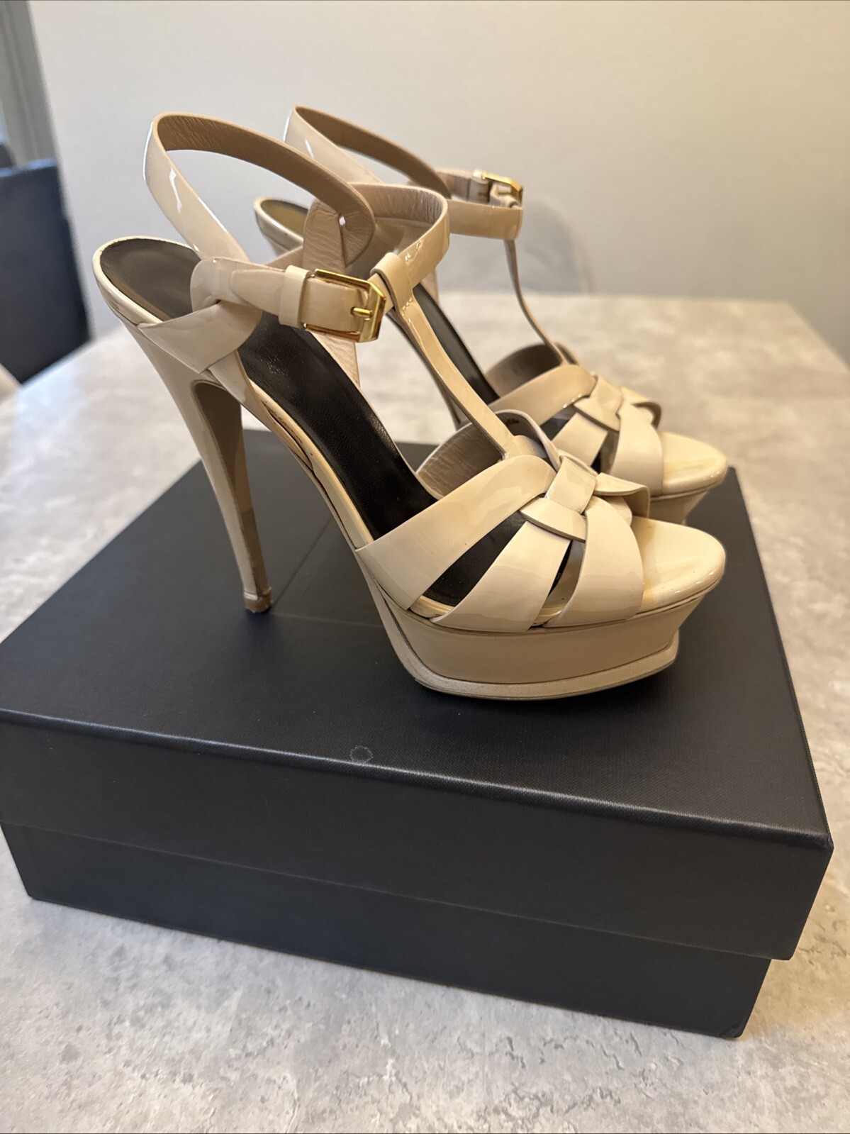 Saint Laurent SANDALI PLATEAU OMAGGIO IN VERNICE Nudi Donna Taglia 7 5