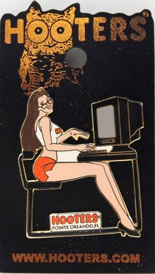 NEW! HOOTERS COMPUTER CHIC GIRL POINTE ORLANDO FL CONVENTION PIN GLASSES/DESK