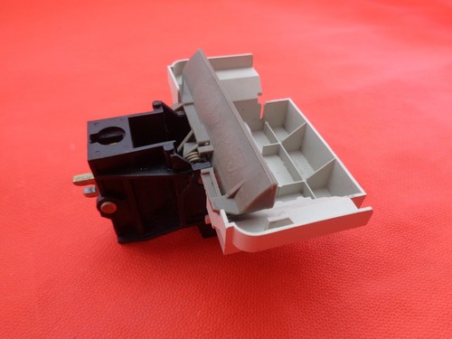 Miele Geschirrspüler Türschloss - Griff  T.Nr. 5281810