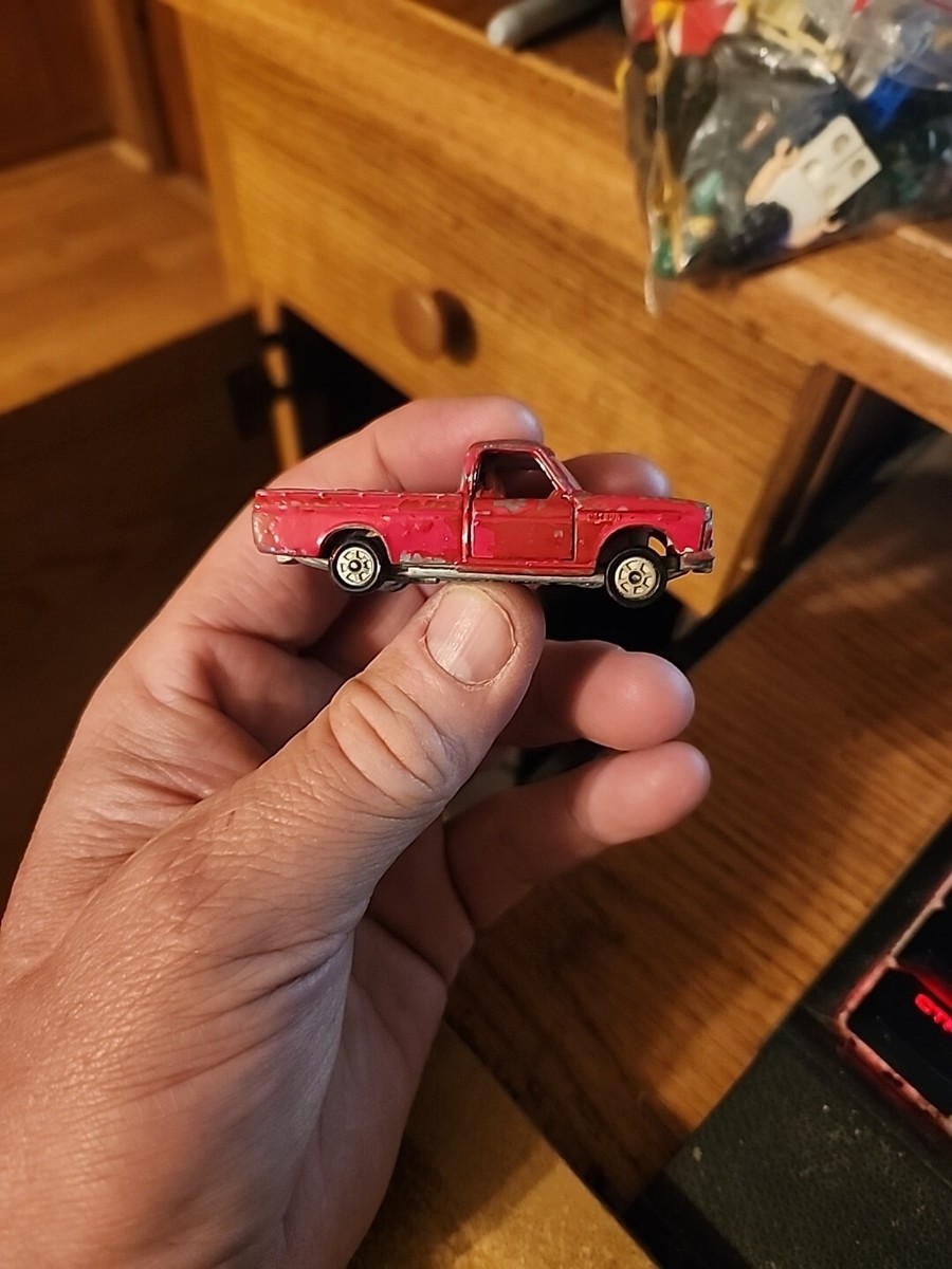 tomica DATSUN１３００truck Vintage Tomica Tomy #42 Red Datsun 1300 Truck 1/62 Diecast