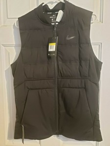 nike puffy vest