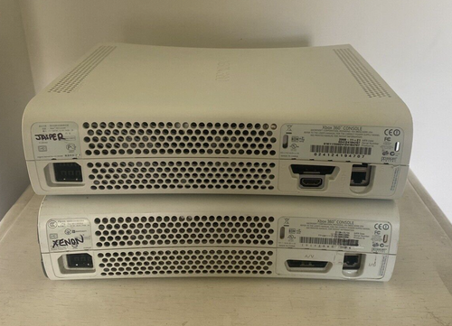 2 Xbox 360 White Consoles - PARTS OR REPAIR ONLY - *Not Working, Selling as is* - Picture 5 of 16