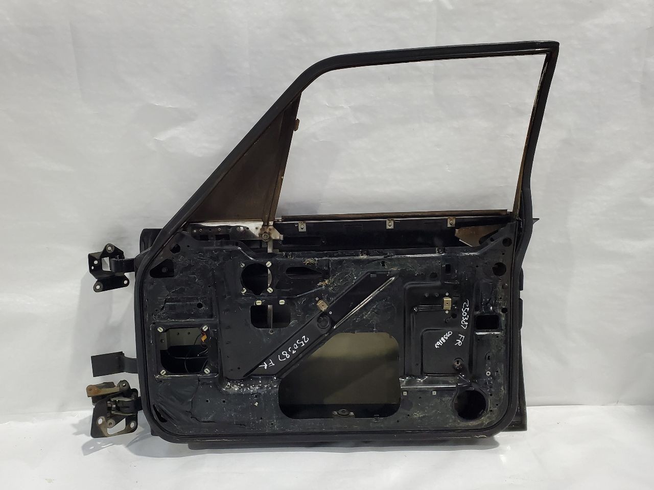 Used Door Assembly Front fits: 1991 Bentley TURBO R  Grade A