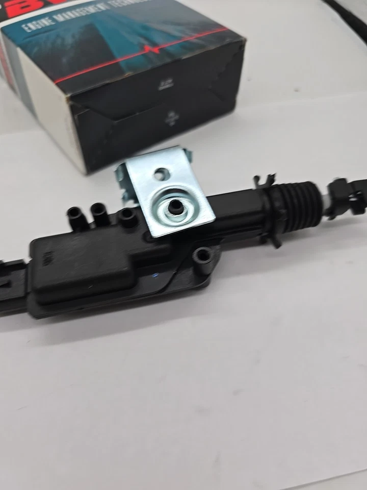 Actuador de cerradura de puerta delantera BWD DLA100 Foto 4 de 4