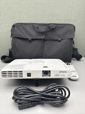 Epson PowerLite 1771W LCD Projector Combo w/Remote, Bag, And Power Cord 155 Hrs