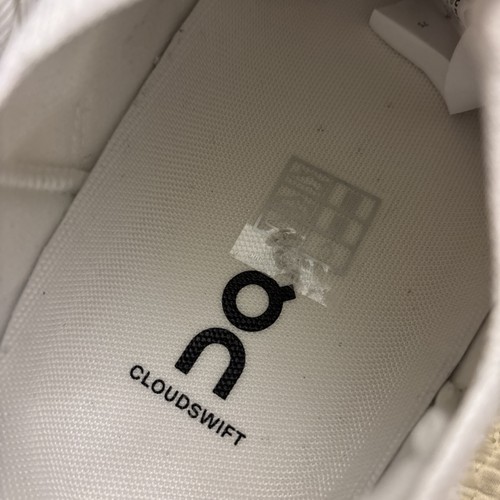 Neu ohne Karton On Cloudswift Herren Größe 12 weiß Schnürverschluss Mesh Straßenlauf Sneaker - Bild 15 von 21