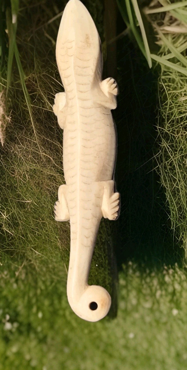 Handcrafted Bone Lizard Pendant - image 4