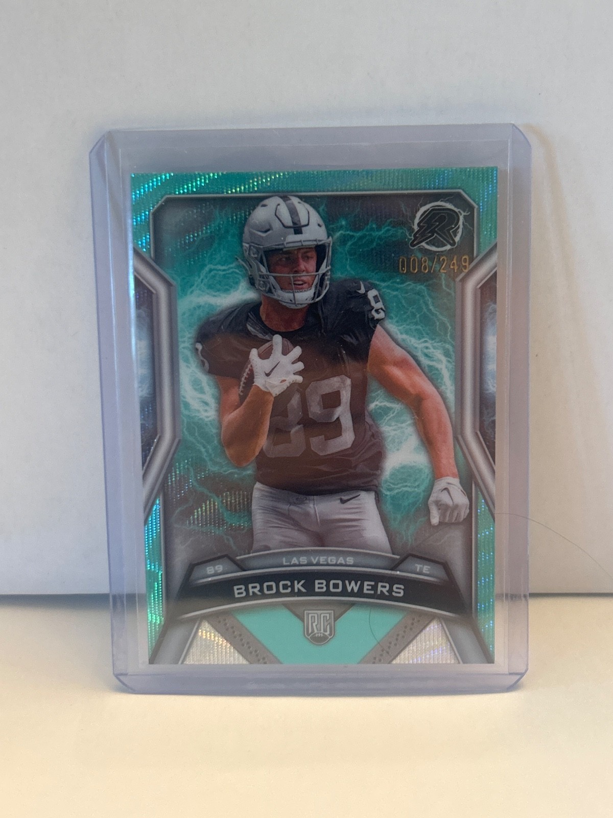 2024 Topps Resurgence - Rookies Brock Bowers #147 Aqua Surge Refractor /249 (RC)