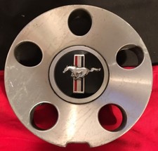 2005 2006 2007 2008 2009 Ford Mustang Wheel Center Cap Hubcap 6r33-1a096-ea Pony 2005 2006 2007 2008 2009 Ford Mustang Wheel Center Cap Hubcap 6r33-1a096-ea Pony