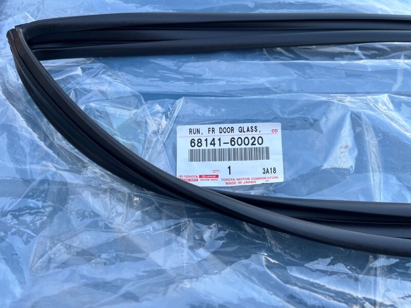 Toyota Genuine OEM 68141-60020 Front Door Glass Run Set of 2 Land
