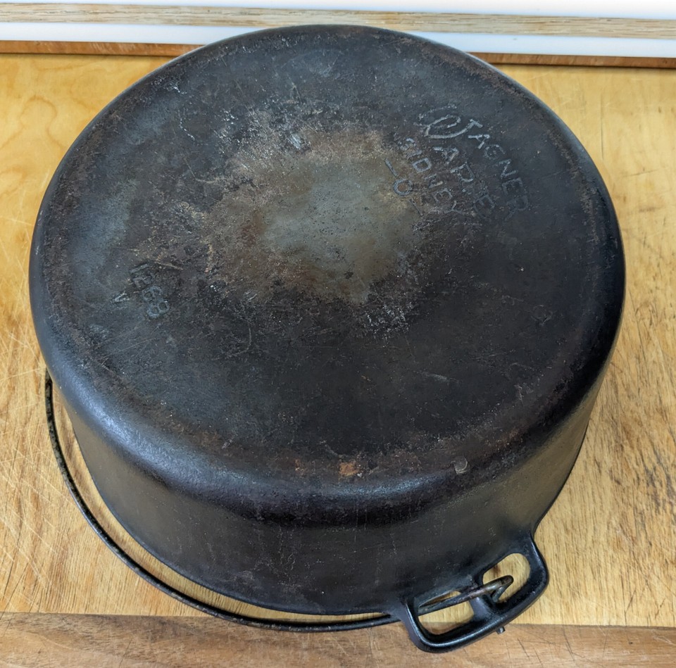 Wagner Ware Sidney 0 Cast Iron Dutch Oven 1268 V No Lid W bail Handle wagner-ware-sidney-0-cast-iron-dutch-oven-1268-v-no-lid-w-bail-handle