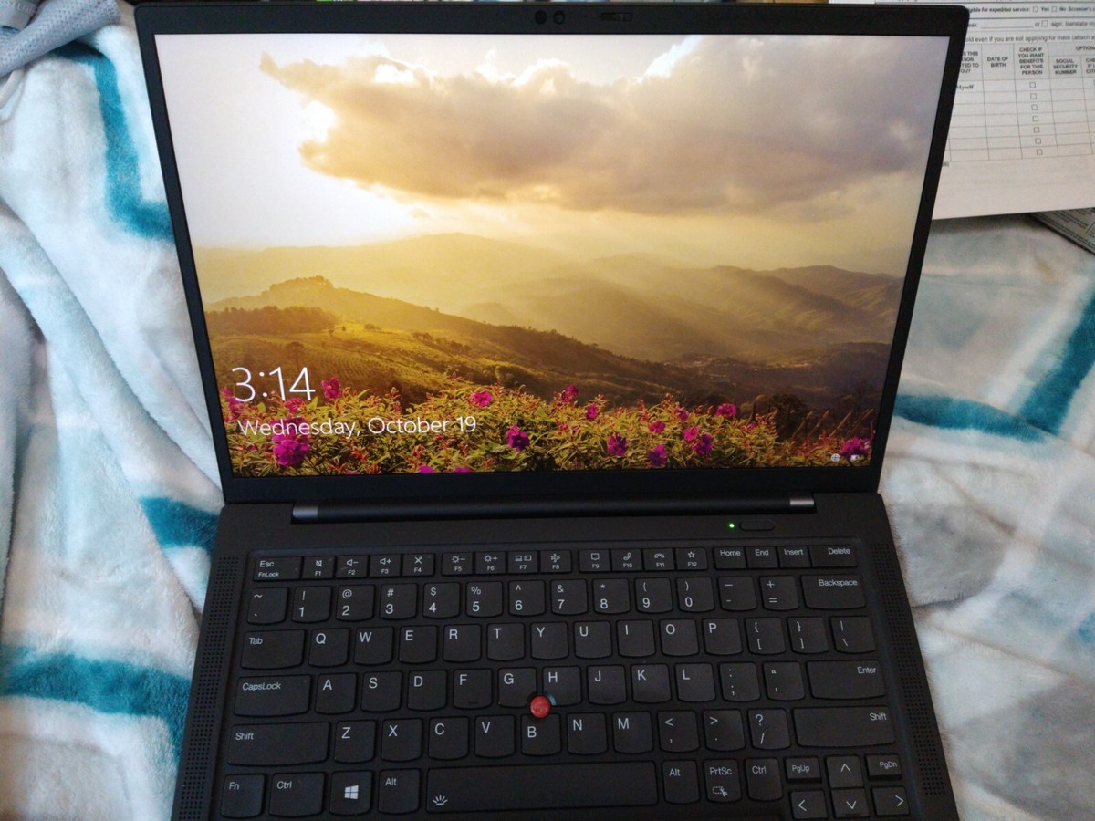 Lenovo ThinkPad X1 Carbon Gen 9 14