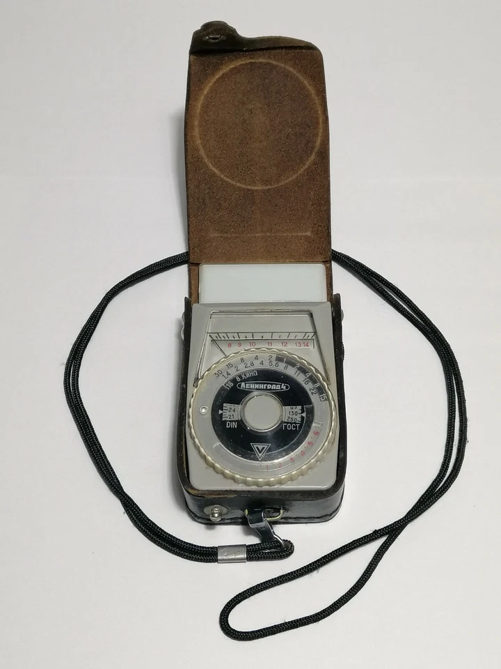 Medidor de exposición vintage Leningrado 4 lanzamiento URSS 1968, estuche de cuero Foto 2 de 4