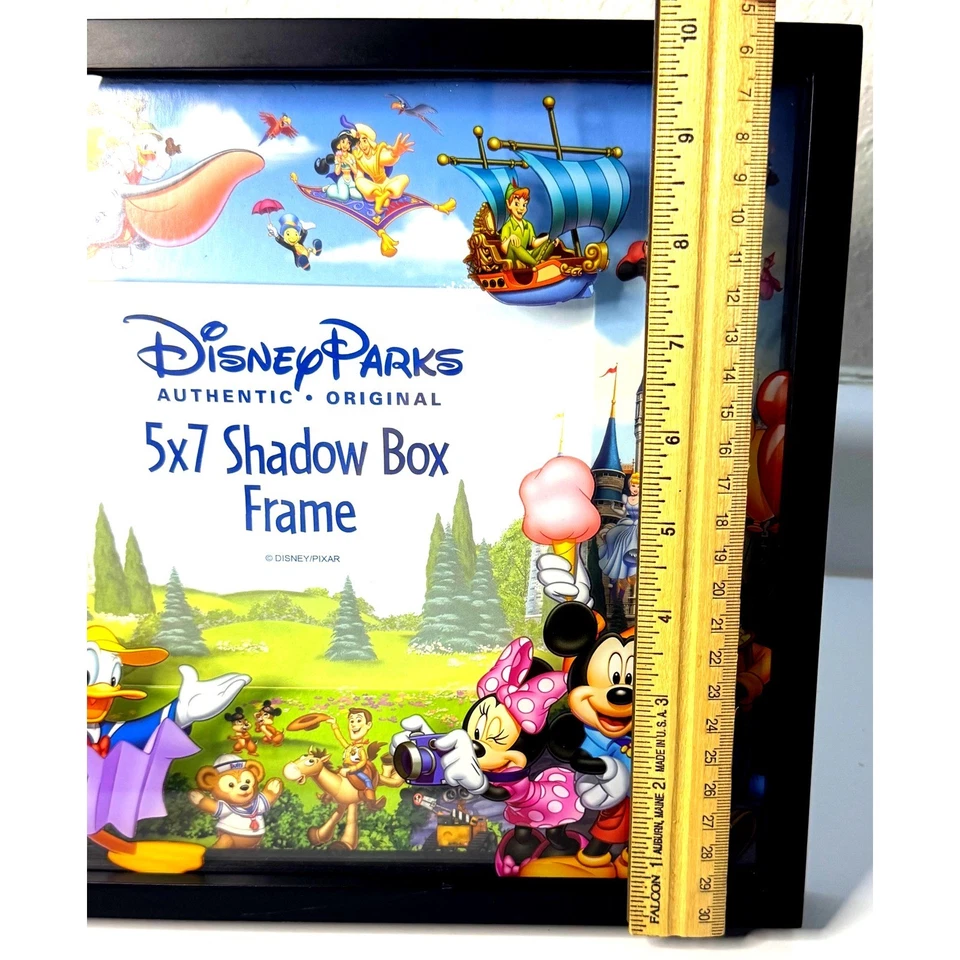 Caja de Sombras Original Auténtica de los Parques Disney 5x7 Personajes Clásicos Marco 12x10 Foto 3 de 4
