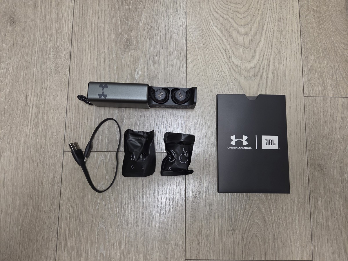 JBL Under Armour True Flash In-Ear Wireless Headphones - Black