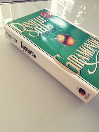 Libro - Danielle Steel - Giramondo - Sperling ROMANZO ROSA - Foto 2 di 3