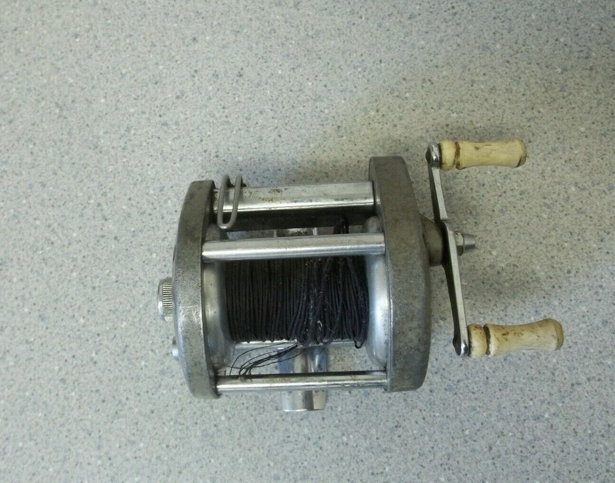 Ocean City 1600 fishing reel with instructions As Is Vintage