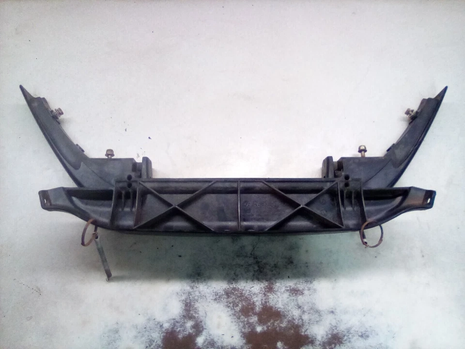 Ski-Doo Legend 500 ss GT 2004 parachoques delantero capó bisagra nariz moldura plástico pieza ZX Foto 4 de 4