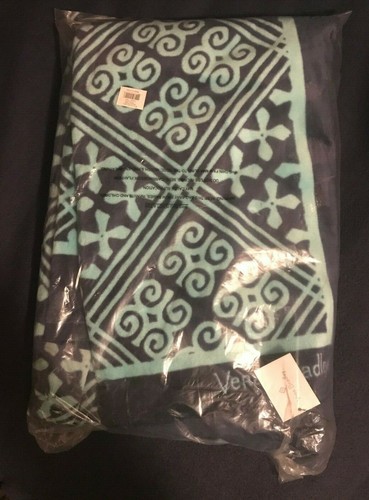 Vera Bradley Beach Towel - NWT - Picture 11 of 25