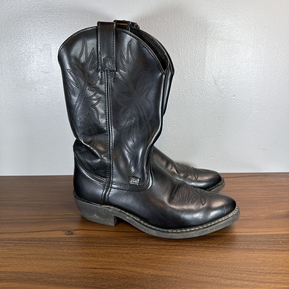 Justin Boots Men display picture 1