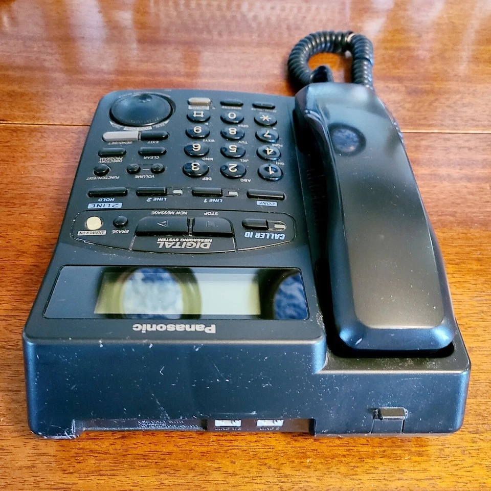 Teléfono con cable negro de 2 líneas con sistema de respuesta y dial Jog - Modelo KX-TMC98B Foto 4 de 4