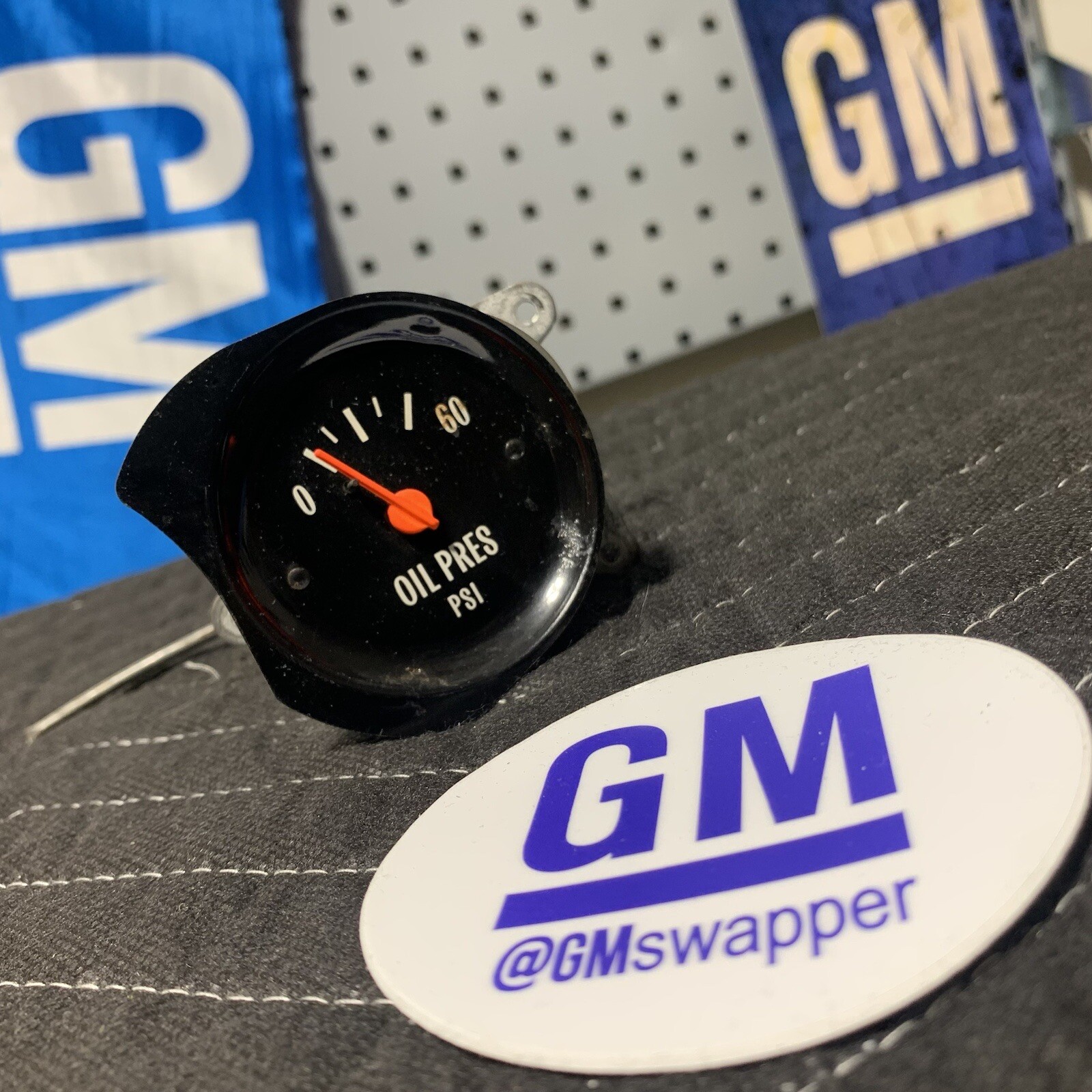 7380 Squarebody CHEVY GMC TRUCK BLAZER SUBURBAN Oil Pressure GAUGE C10