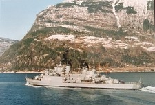 Zerstörer HESSEN D 184