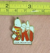 RARE Vintage Loon Mountain Snoopy Ski New Hampshire Resort Skiing Souvenir Pin