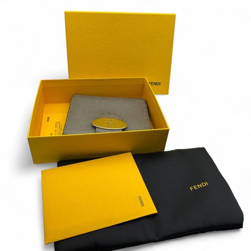 Cartera Fendi Plegable Selleria Cuero Plateado Completa con Accesorios FENDI - Imagen 12 de 24
