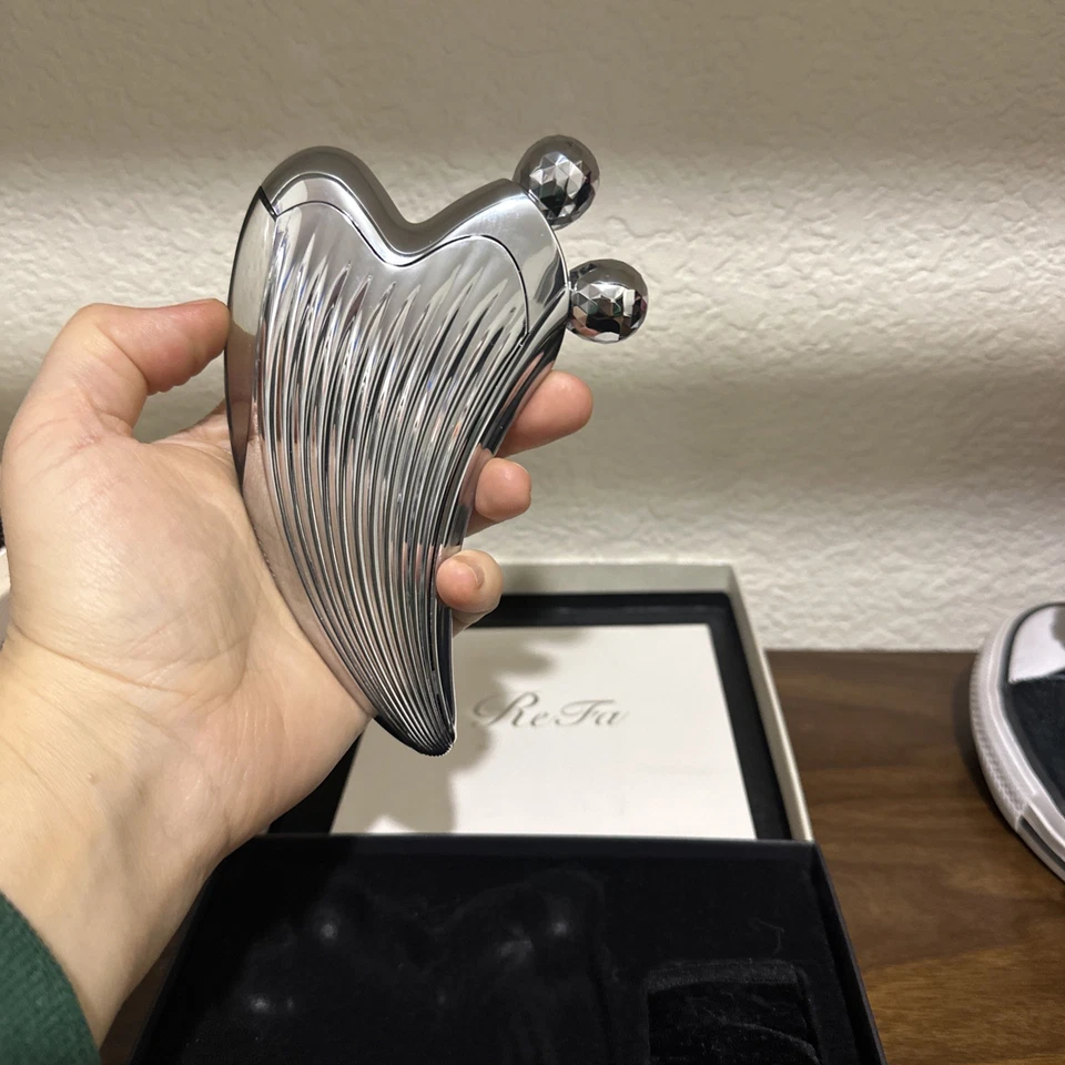 ReFa CAXA RAY Facial Massage Handy Roller Beauty Muscle Face Tool Skin - Image 4 of 4