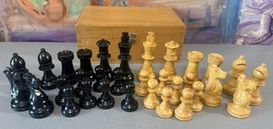 Vintage Staunton Made In France Hand Carved Wood Chess Set W/ Case No 253/6