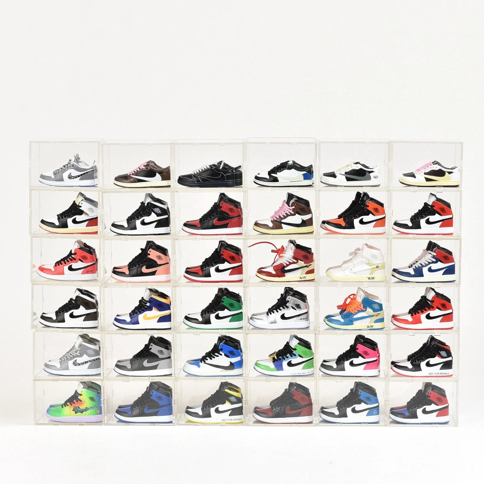 Mini Sneakers Collection