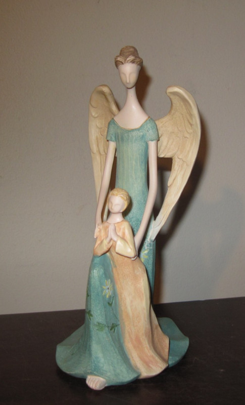 Eden's Angels "Faith" #301109 7.5" Tall 2006