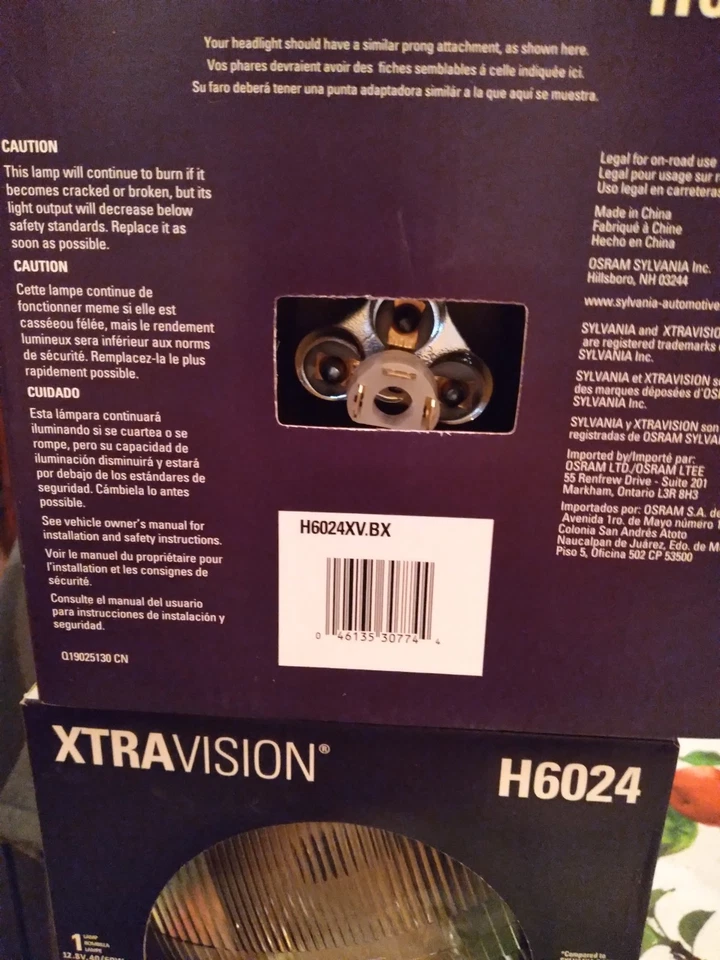 Lote de 2 faróis redondos de feixe selado Sylvania H6024 XtraVision NOVO - Imagem 3 de 4