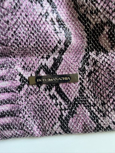 BCBGMaxazria NWOT snakeskin print snap closure tote bag - Picture 7 of 8