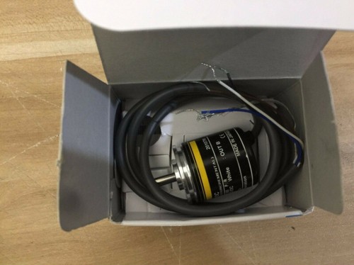 Omron E6A2-CW3C 100P/R Rotary Encoder New One Free Shipping E6A2CW3C - Afbeelding 1 van 1