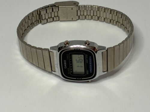 Working Retro Ladies Silver Casio LA670W Quartz Watch GG - Picture 8 of 10