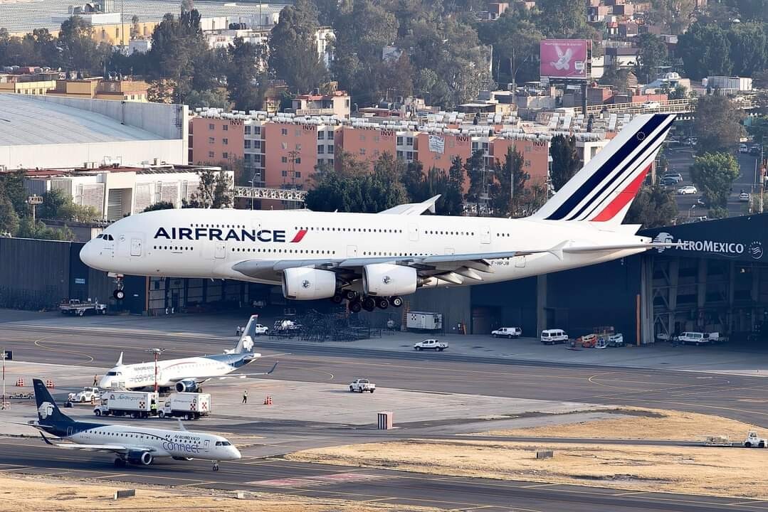 NEW GEMINI JETS 1:200 scale AIR FRANCE AIRBUS A380-800 F NEW GEMINI JETS 1:200 scale AIR FRANCE AIRBUS A380-800 F