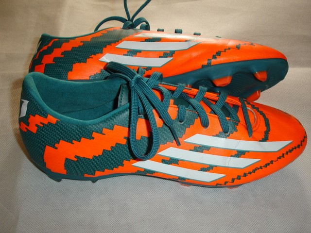 lionel messi football boots