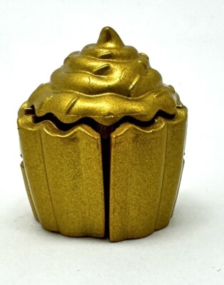Transformers Botbots Bot Bots Series 4 Goldsferatu Winner's Circle Gold Cupcake