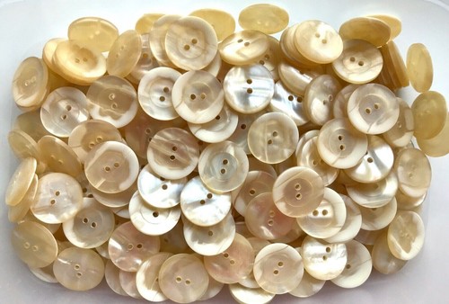 Buttons 20mm 23mm Cream Beige Pearlescent 2 Hole Polished Buttons Button (Z144) - Picture 11 of 24