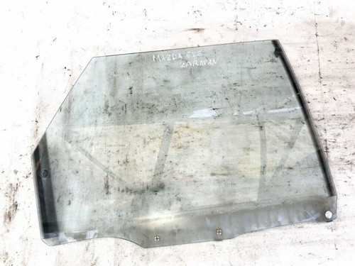 Car headrests – 885400