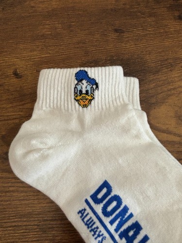 Disney White Donald Duck Ankle Socks Size 5 to 9 New - Picture 3 of 7