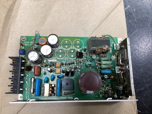 Bloc d'alimentation Nemic Lambda CEM-3 94V-0 #237Z60