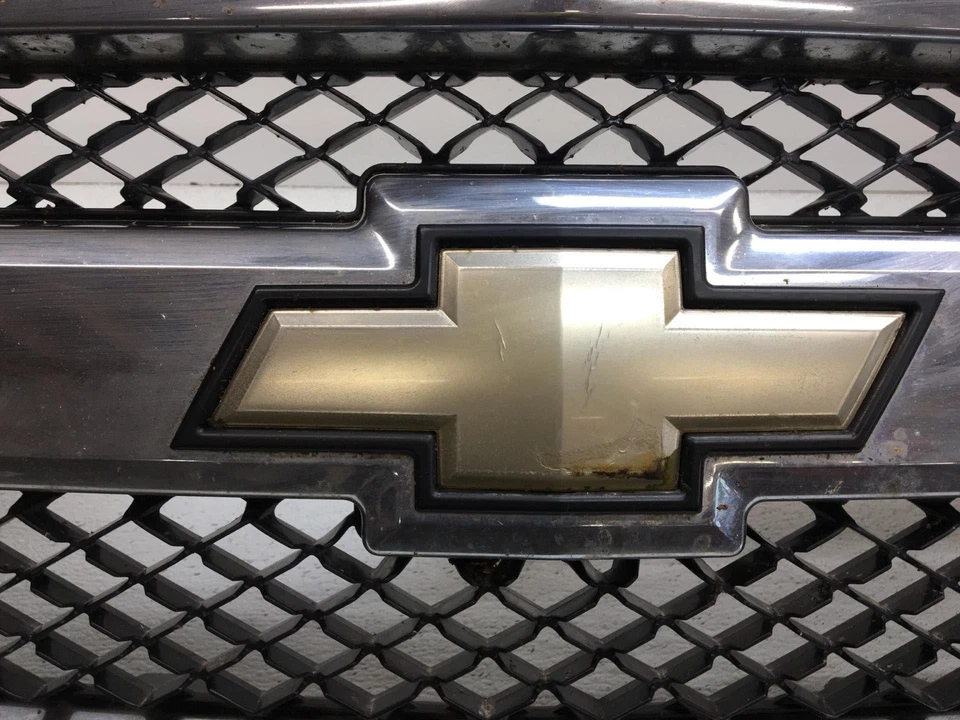 09 CHEVY SILVERADO 1500 Grille Chrome - Image 2 of 3